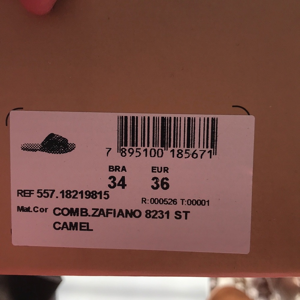 Sandals - Picture 4 of 4